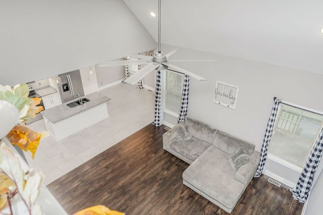 158 Briarwood Ln, Smithville, TN 37166