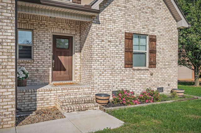 158 Briarwood Ln, Smithville, TN 37166