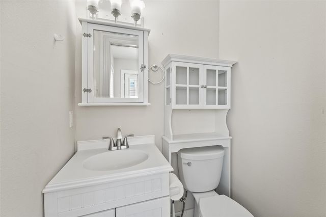 1637 Castle Court, Houston, TX 77006