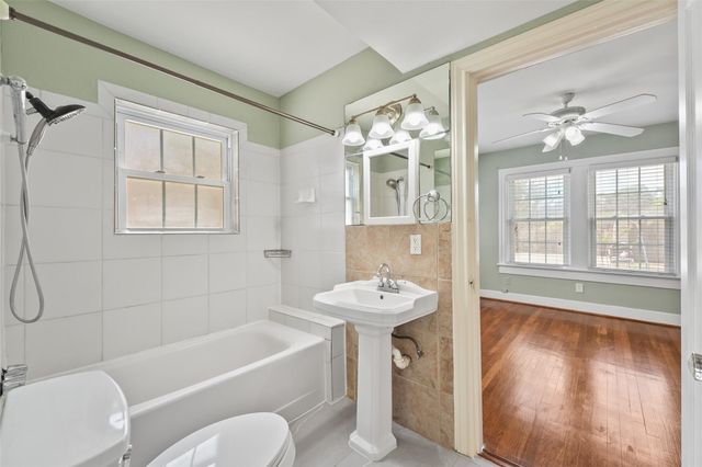 1637 Castle Court, Houston, TX 77006