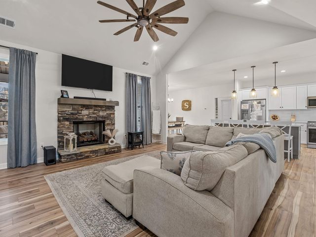 459 Gramling School Road, Inman, SC 29349