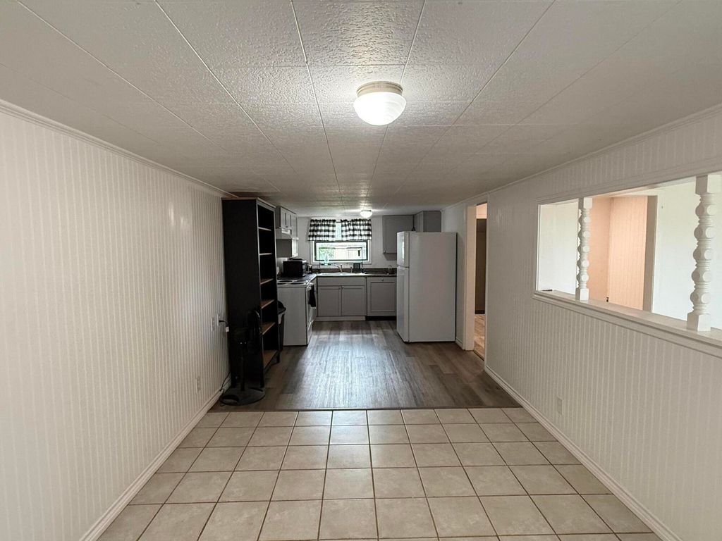 Image 10 of property listing at 1318 Fulton Street, San Angelo, TX 76905