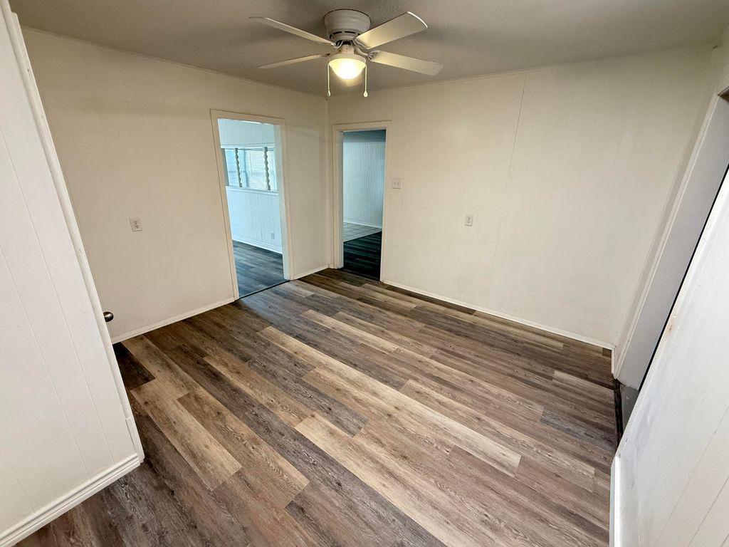 Image 7 of property listing at 1318 Fulton Street, San Angelo, TX 76905
