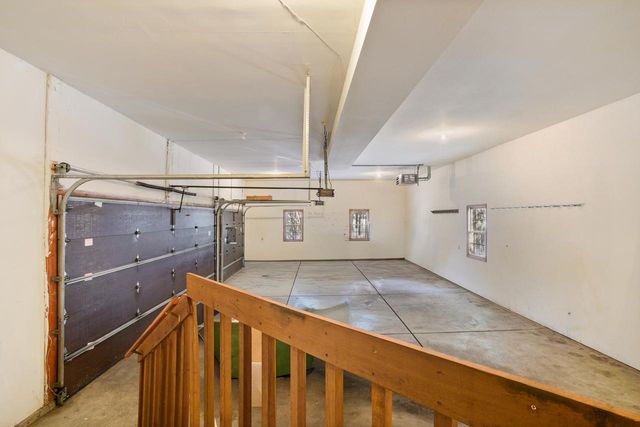 369 Schraufnagel DRIVE, Hartland, WI 53029