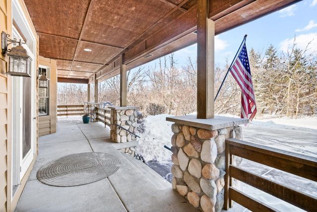 369 Schraufnagel DRIVE, Hartland, WI 53029