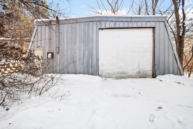 369 Schraufnagel DRIVE, Hartland, WI 53029