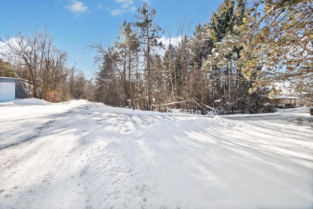 369 Schraufnagel DRIVE, Hartland, WI 53029