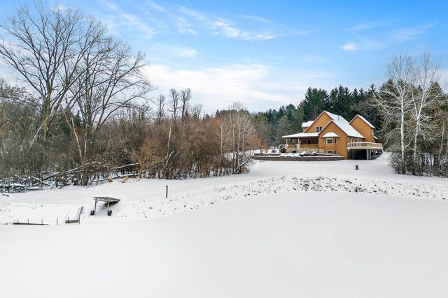 369 Schraufnagel DRIVE, Hartland, WI 53029