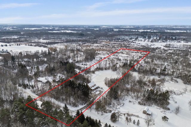 369 Schraufnagel DRIVE, Hartland, WI 53029