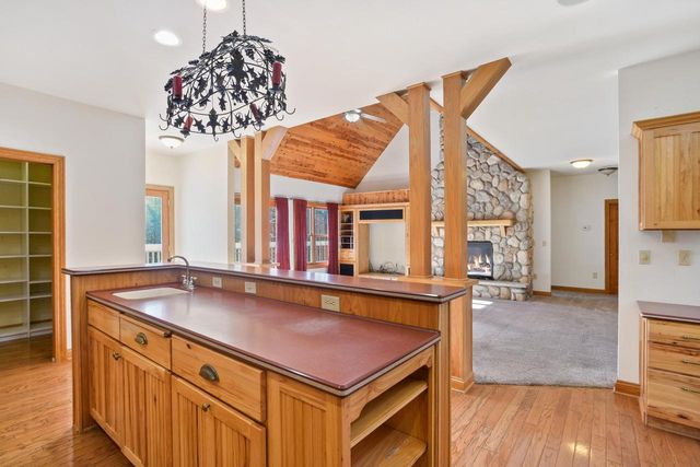 369 Schraufnagel DRIVE, Hartland, WI 53029