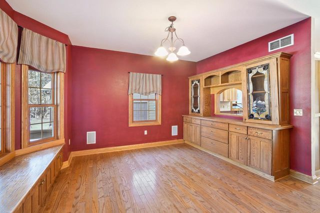 369 Schraufnagel DRIVE, Hartland, WI 53029