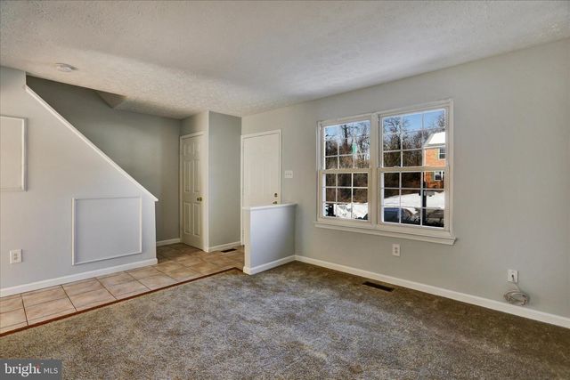 25-W W END CT, Halethorpe, MD 21227