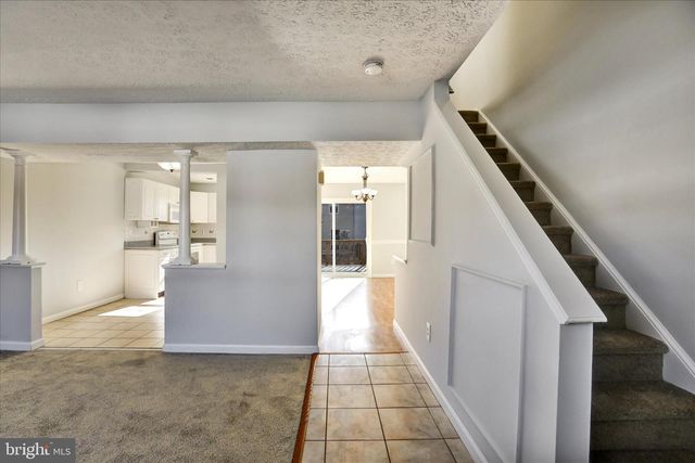 25-W W END CT, Halethorpe, MD 21227