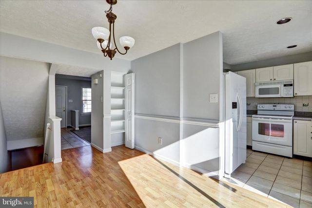 25-W W END CT, Halethorpe, MD 21227