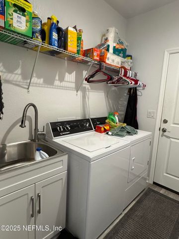 240 ASHLEY Street, Hawthorne, FL 32640