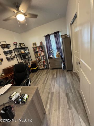 240 ASHLEY Street, Hawthorne, FL 32640