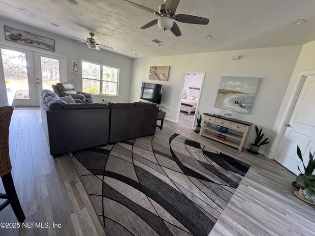 240 ASHLEY Street, Hawthorne, FL 32640