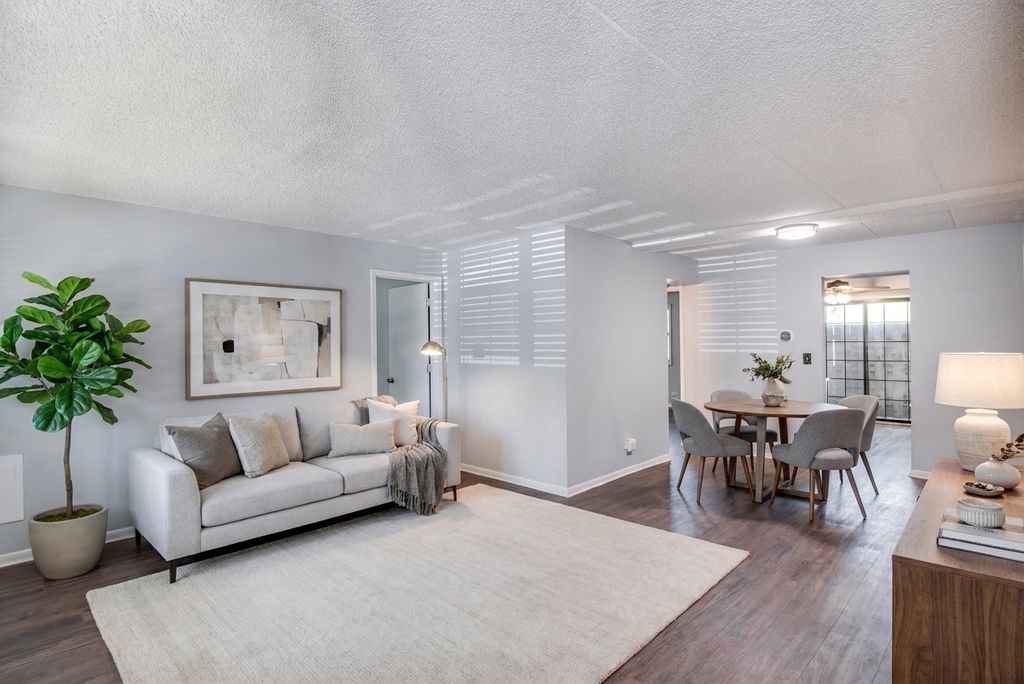 1486 W Jefferson Avenue D, Naperville, IL 60540 — photo 2