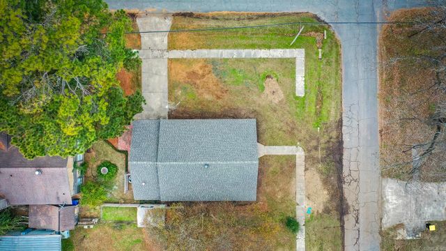 102 NE 5th Street, England, AR 72046