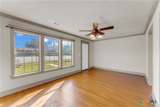 808 N Water Street, Burnet, TX 78611