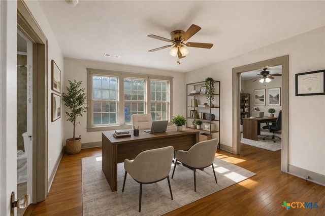 808 N Water Street, Burnet, TX 78611