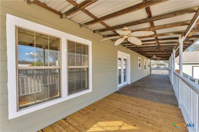 808 N Water Street, Burnet, TX 78611