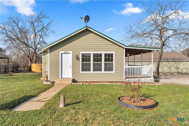 808 N Water Street, Burnet, TX 78611