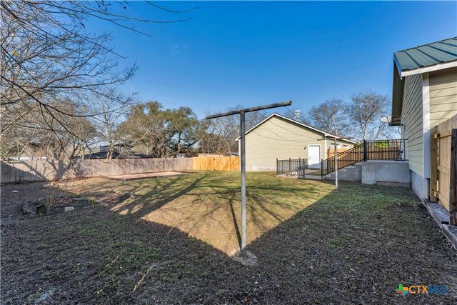 808 N Water Street, Burnet, TX 78611