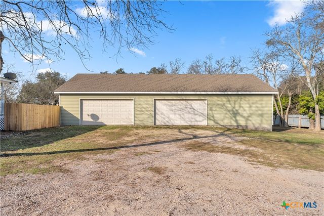808 N Water Street, Burnet, TX 78611