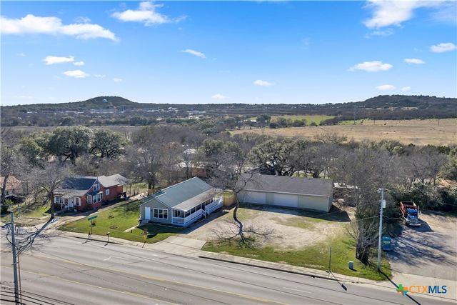 808 N Water Street, Burnet, TX 78611