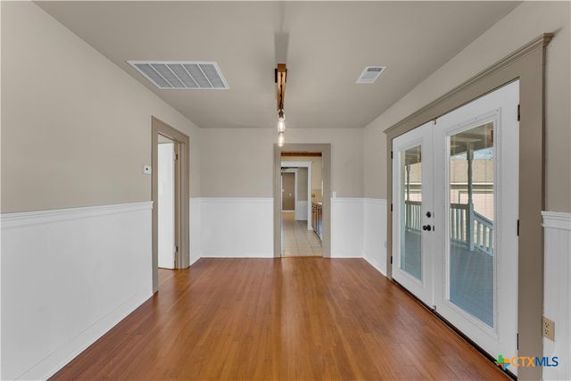 808 N Water Street, Burnet, TX 78611