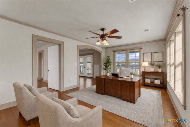 808 N Water Street, Burnet, TX 78611