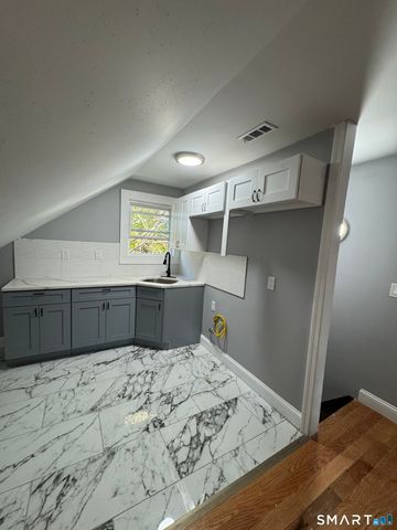 231 Davenport Avenue 3, New Haven, CT 06519