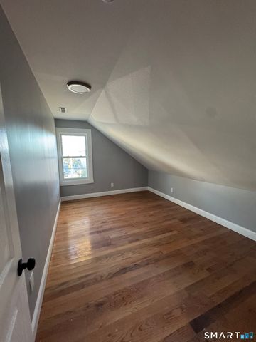 231 Davenport Avenue 3, New Haven, CT 06519