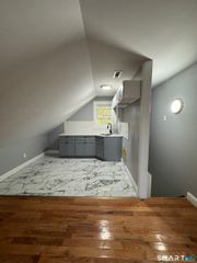 231 Davenport Avenue 3, New Haven, CT 06519