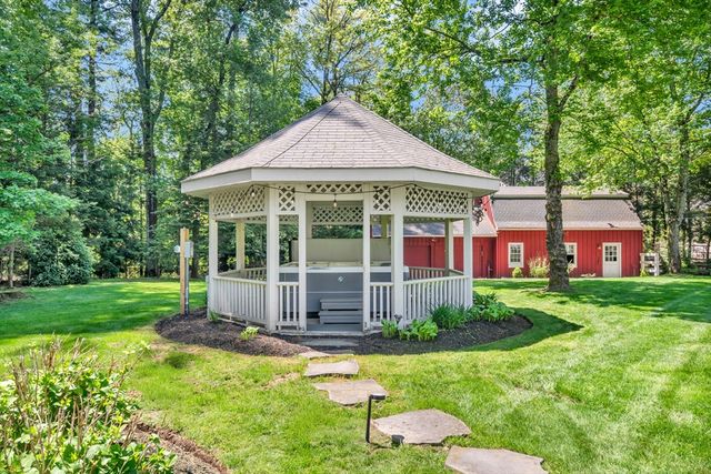 539 Pearl St, Reading, MA 01867
