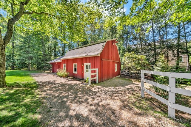 539 Pearl St, Reading, MA 01867