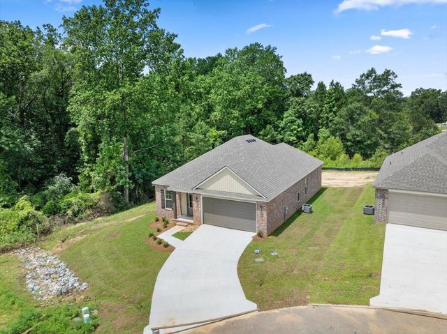 18 Golden Oak, Hattiesburg, MS 39402