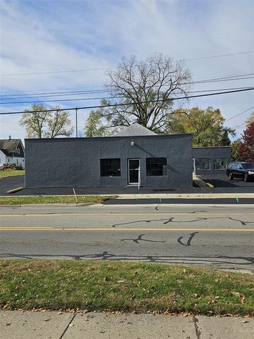 1044 Cooper Street, Jackson, MI 49202