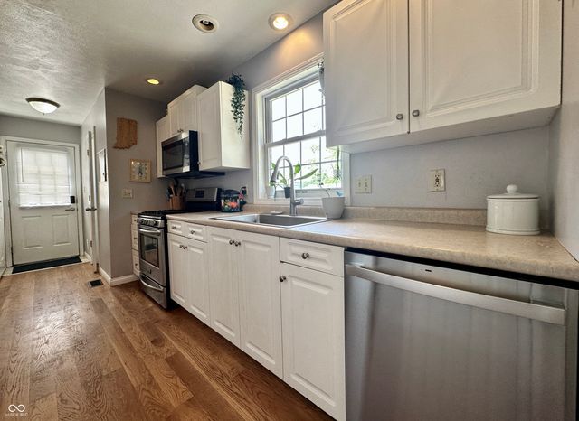 1160 E Jackson Street, Martinsville, IN 46151