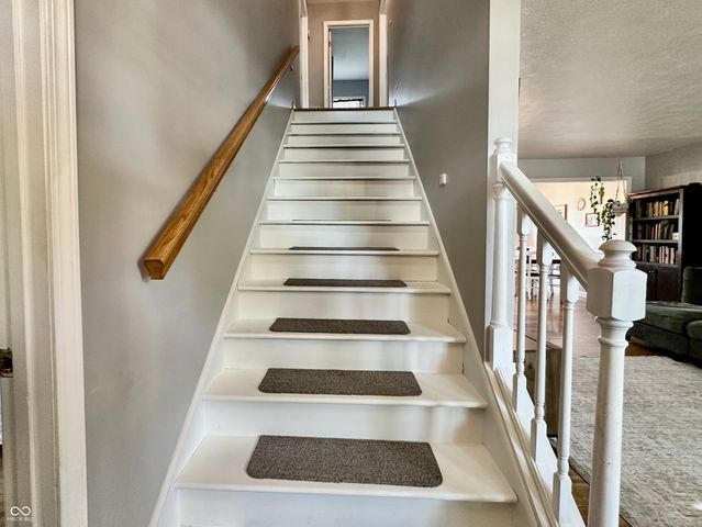 1160 E Jackson Street, Martinsville, IN 46151