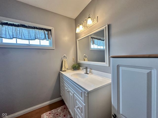 1160 E Jackson Street, Martinsville, IN 46151
