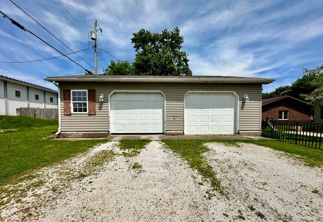 1160 E Jackson Street, Martinsville, IN 46151