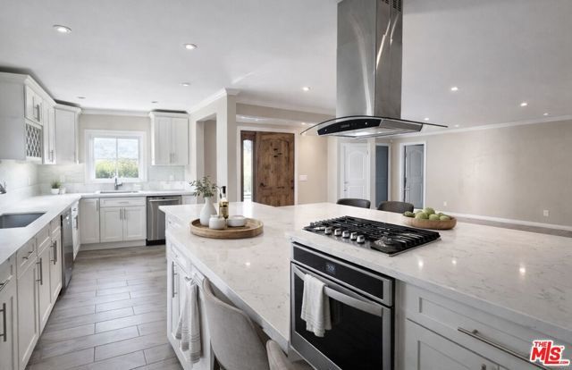 41 Grace Terrace, Pasadena, CA 91105