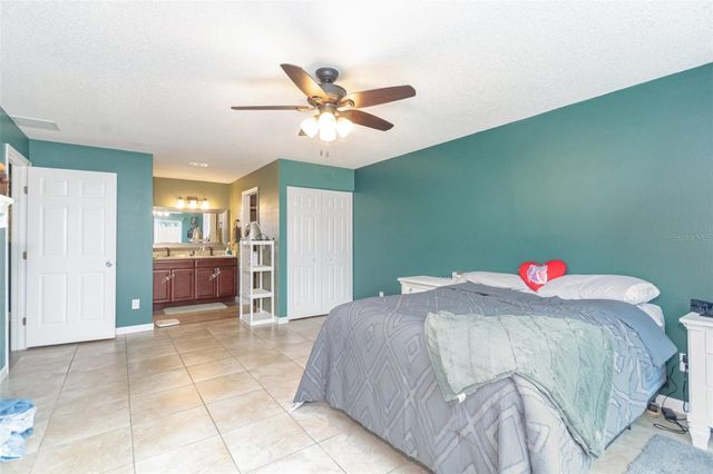 808 OLD BARN ROAD, Orlando, FL 32825