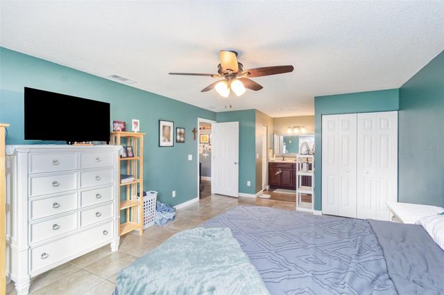 808 OLD BARN ROAD, Orlando, FL 32825