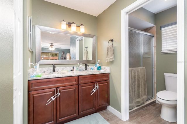 808 OLD BARN ROAD, Orlando, FL 32825