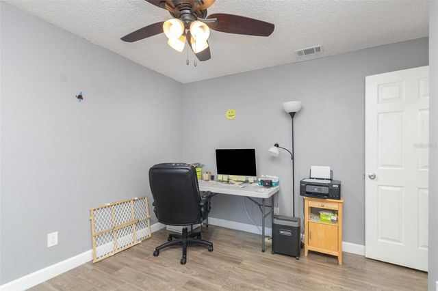 808 OLD BARN ROAD, Orlando, FL 32825