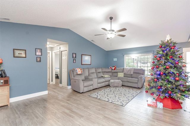 808 OLD BARN ROAD, Orlando, FL 32825