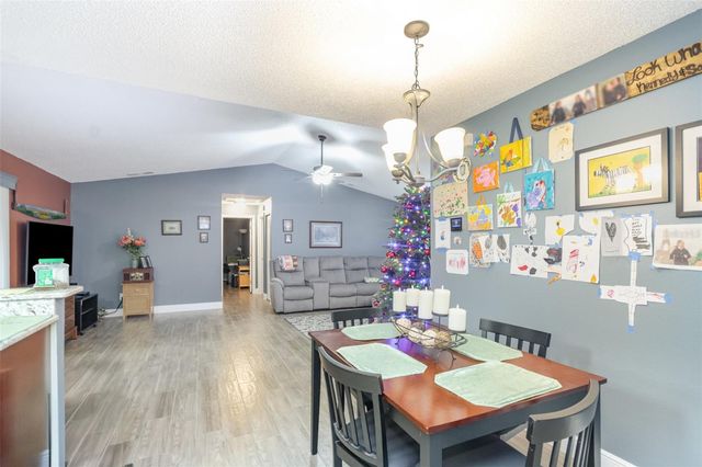 808 OLD BARN ROAD, Orlando, FL 32825